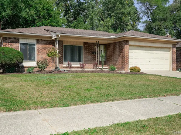 16619 Waterman Dr, Roseville, MI 48066