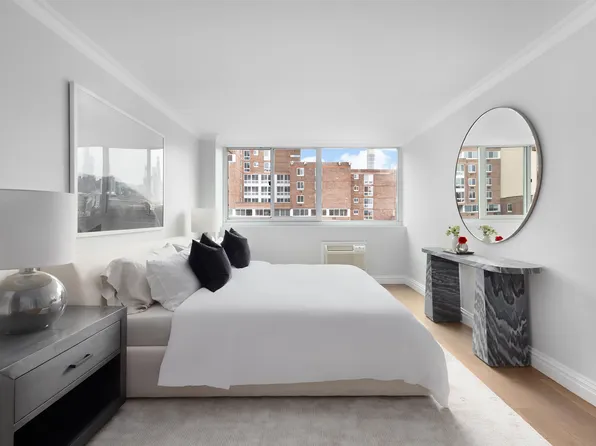 625 Main Street image 6 of 11