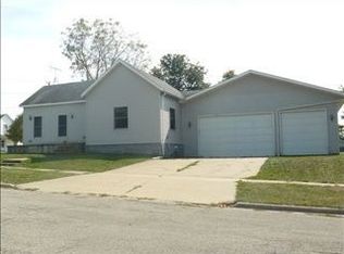 2303 13th Ave, Monroe, WI 53566