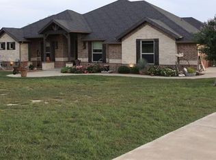 411 N Oak Branch Rd, Waxahachie, TX 75167