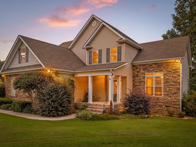 114 Avenue Of The Oaks, Rock Spring, GA, 30739