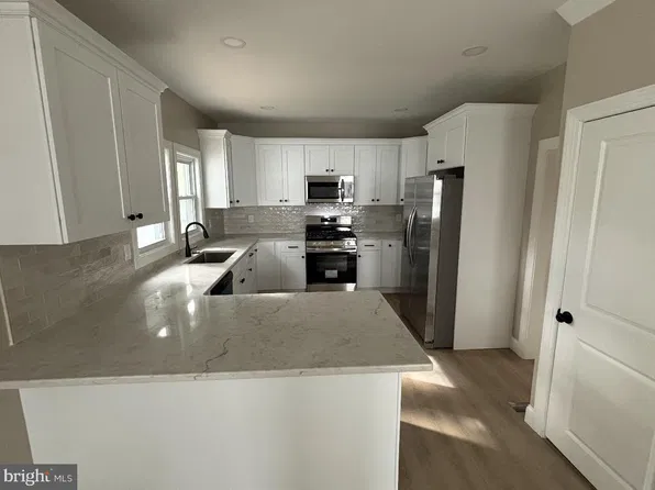 829 Morgan Ave, Palmyra, NJ 08065