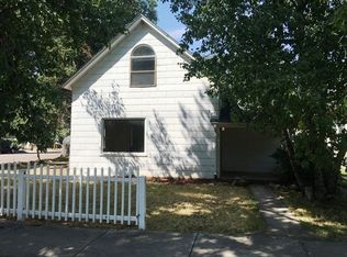 918 S 8th St, Laramie, WY 82070