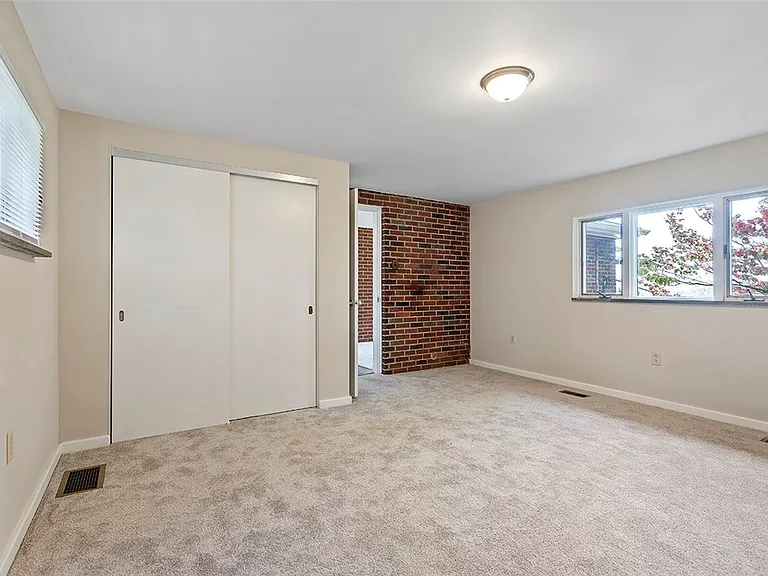 8966 Knoll St — Photo 9