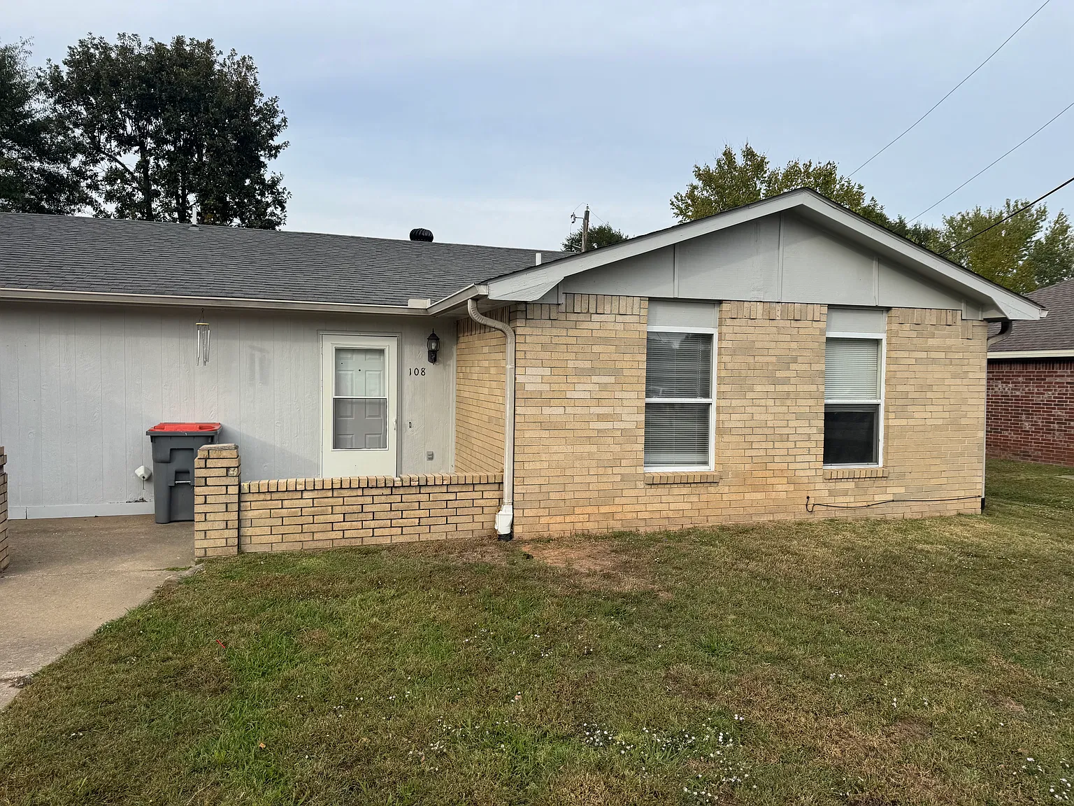 2 bed, 1075 sqft, $950 — Photo 2