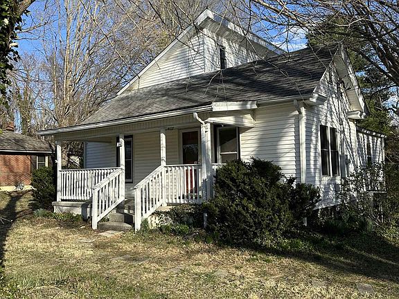 2nd image of 310 Graves Ave