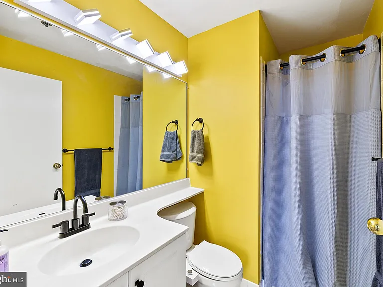315 New St #517 — Photo 17