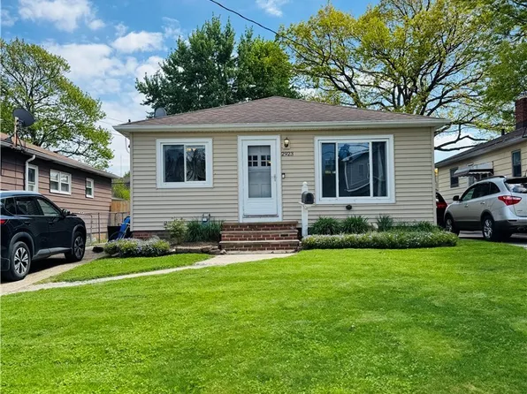 2923 Lucerne Ave, Parma, OH 44134
