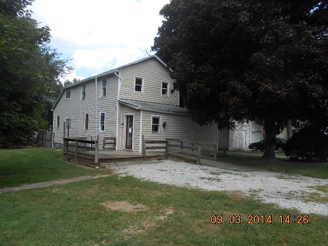 1st image of 17 Earl Ave