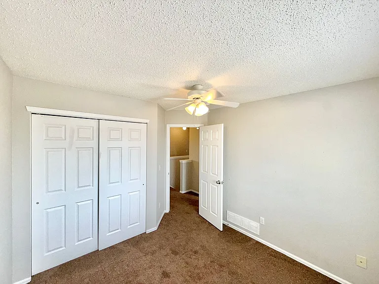 4899 Saddle Ridge Dr — Photo 13