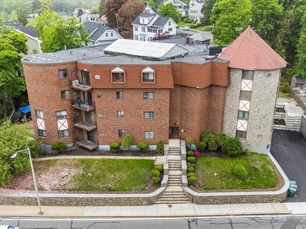 215 Thomas Burgin Pkwy Unit 35, Quincy, MA 02169