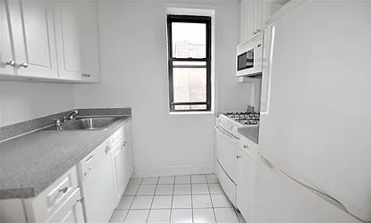 Rented by Manhattan Realty Group