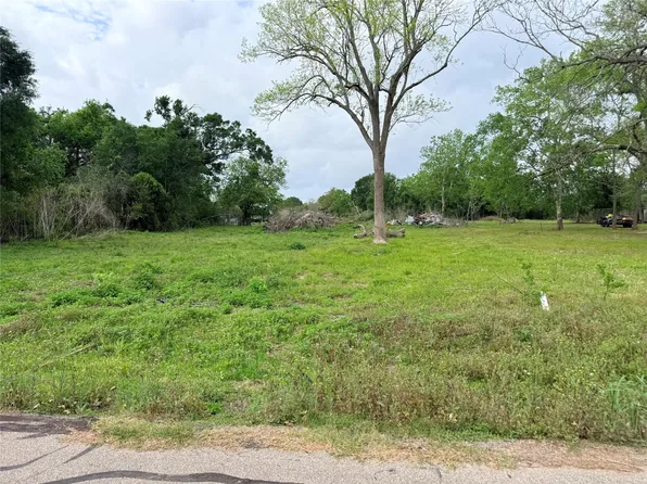 3704 Boone, Damon, TX 77430