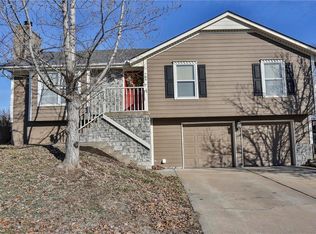 704 SW Nelson Dr, Grain Valley, MO 64029