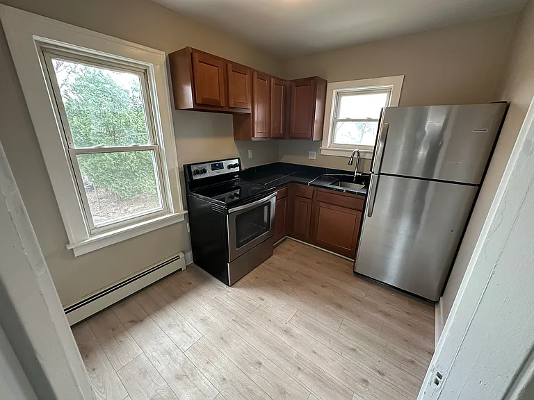 327 Liberty St #3 — Photo 2