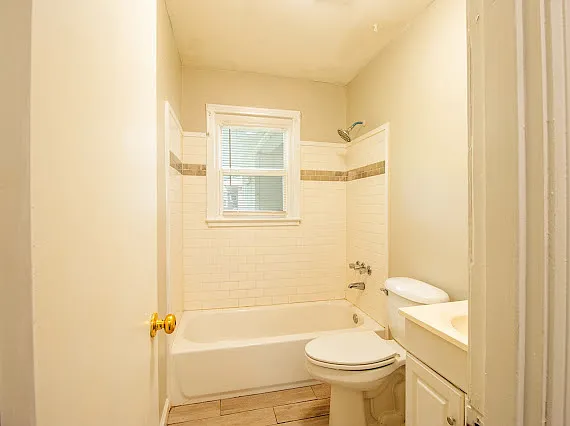 Building Photo - 2711 Avenue E