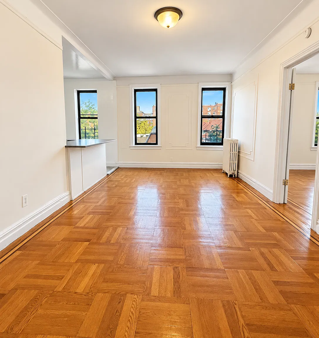 7410 Ridge Boulevard — Photo 2
