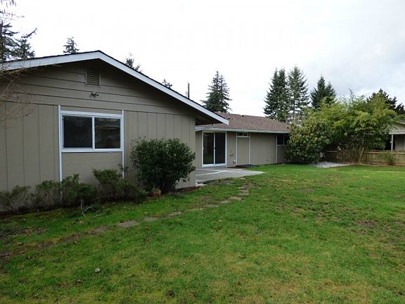 5th image of 9101 47th Dr NE