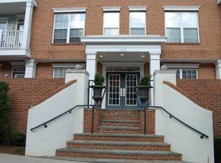 1423 N Rhodes St APT 202, Arlington, VA 22209