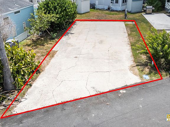 5th image of 751 E Clam Cir
