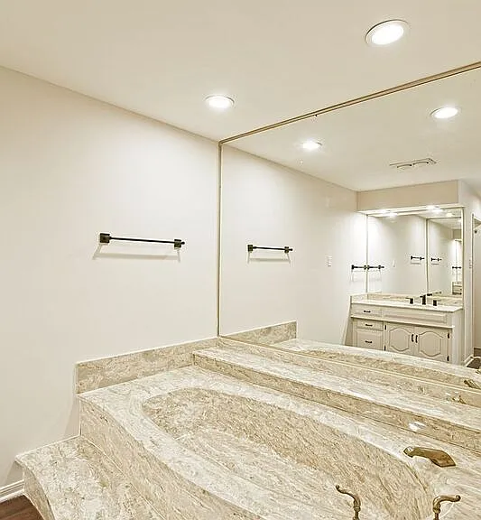 3217 Squireswood Dr — Photo 40