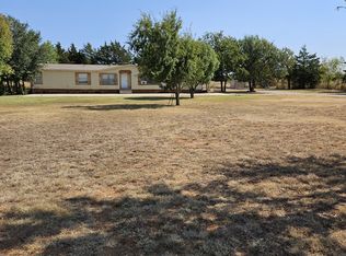 10200 Blanch Ln, Edmond, OK 73025
