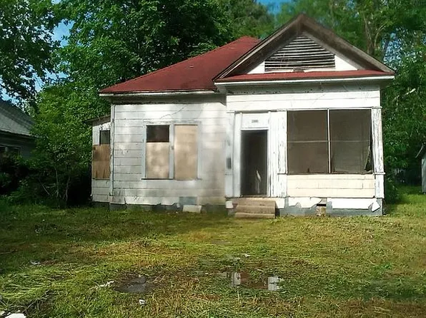 402 S 3rd St, Mc Gehee, AR 71654