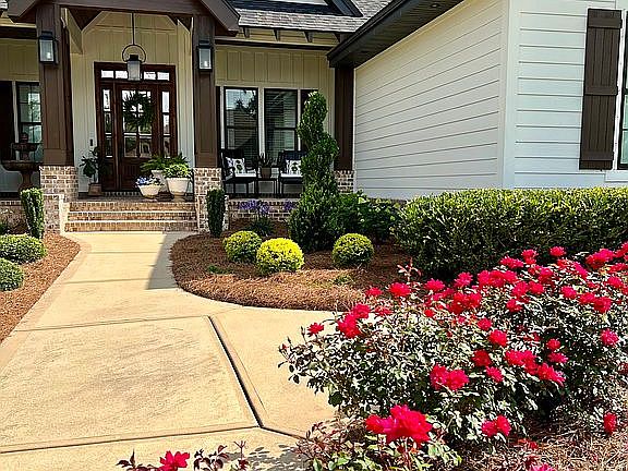 Front porch entryway