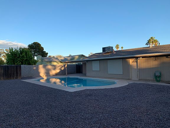 3rd image of 3406 E Campo Bello Dr
