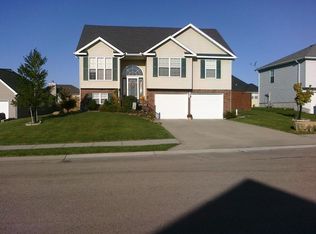 1306 Cloverleaf Ct, Warrensburg, MO 64093