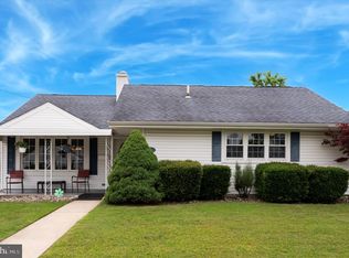 15 Paul Rd, Maple Shade, NJ 08052