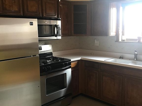 3rd image of 6867 N Overhill Ave APT 3C