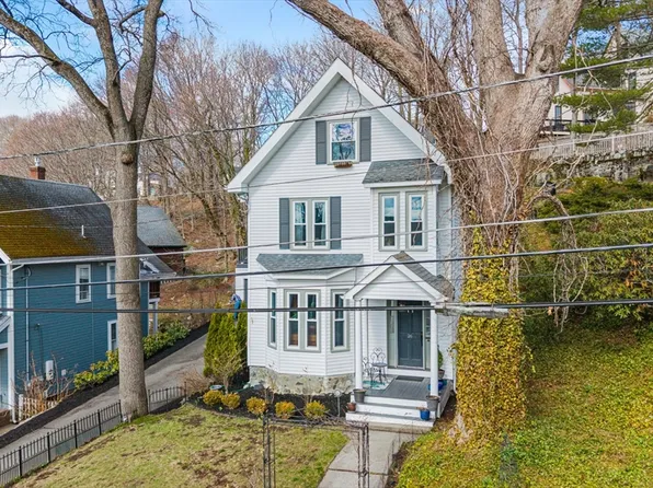 26 Poplar St, Melrose, MA 02176