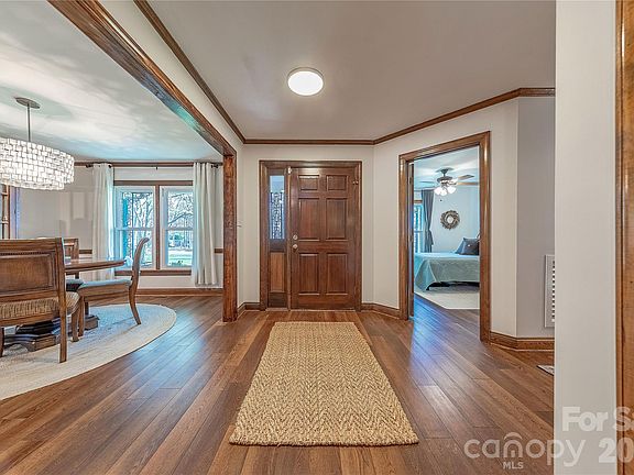 3rd image of 2735 Bent Oak Dr