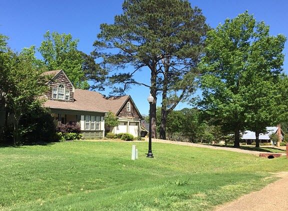 2nd image of 111 Heritage Dr