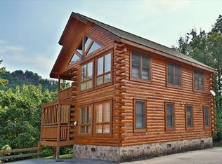 860 Black Bear Cub Way, Sevierville, TN 37862