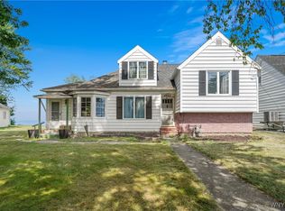 4922 Clifton Pkwy, Hamburg, NY 14075