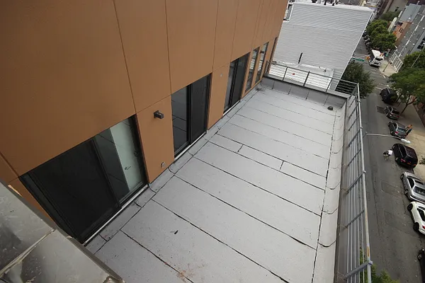 Rented by Nooklyn NYC LLC | media 104