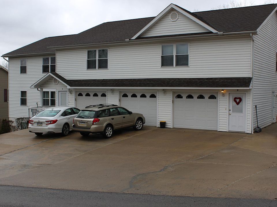 Front View with garage parking