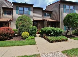 71 Pheasant Run, Edison, NJ 08820