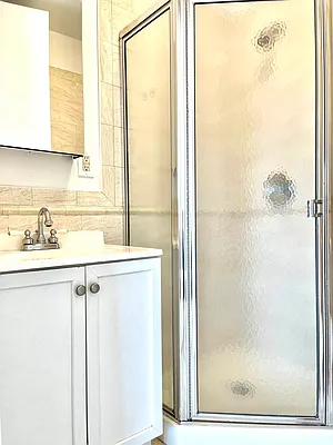 Rented by Douglas Elliman | media 24