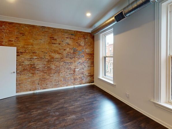 925 N 3rd St APT 2