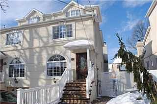 1st image of 135 Shiel Ave
