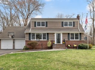 23 Highland Ave, Gillette, NJ 07933