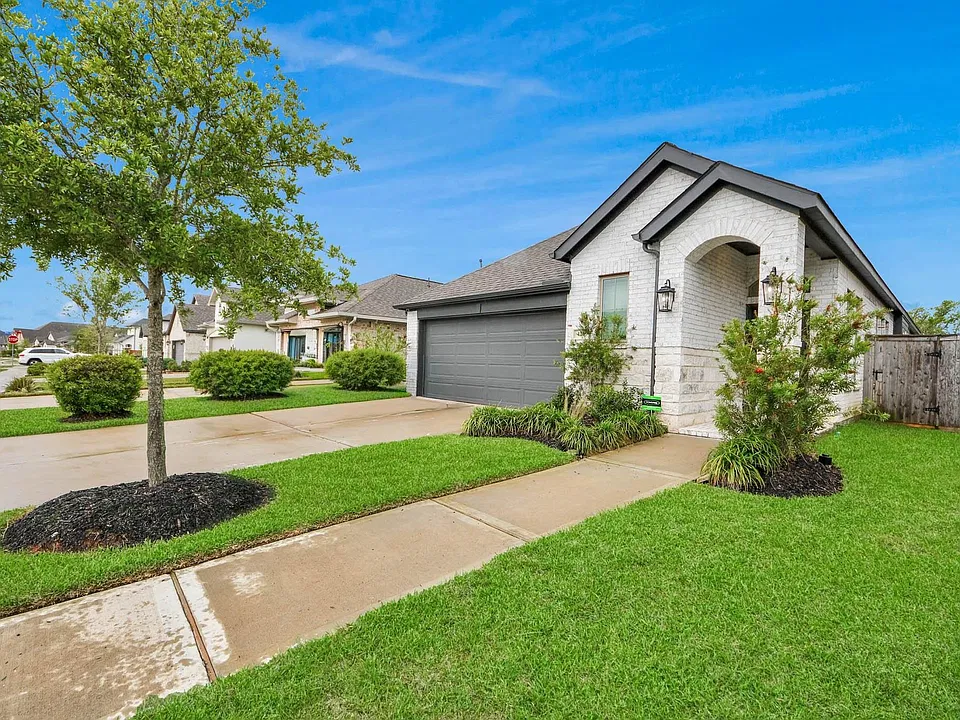 4219 Colony Ln
