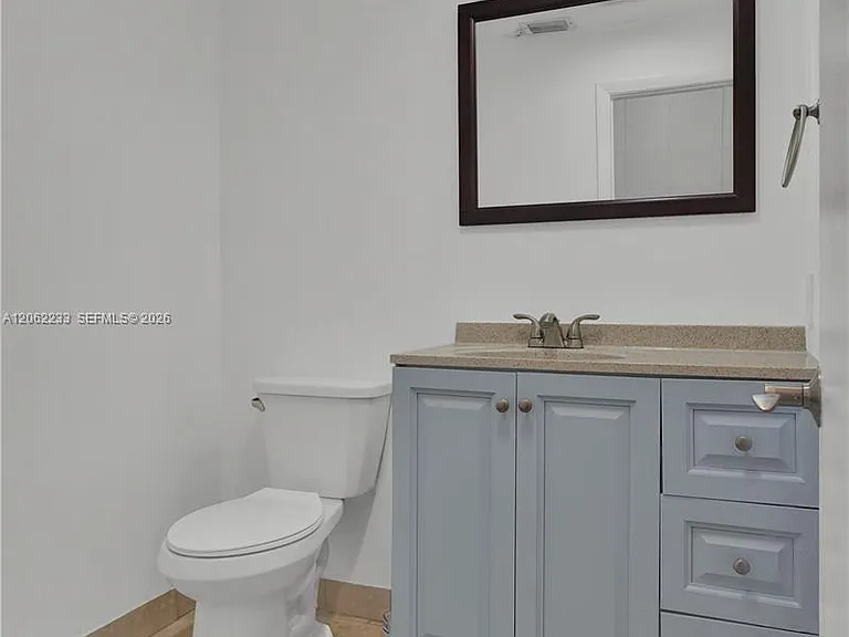 4102 N 51st Ave — Photo 10