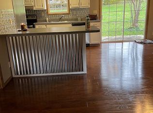 25567 Midland Trl, Hico, WV 25854