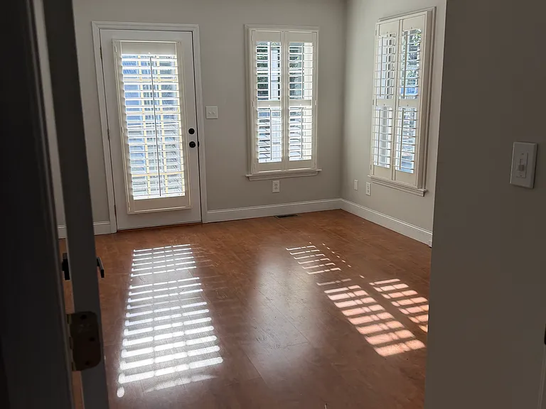 9314 Sawyer Rd — Photo 20