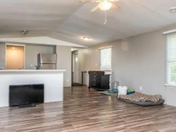 8 Redbarn Ct, Simpsonville, SC 29680