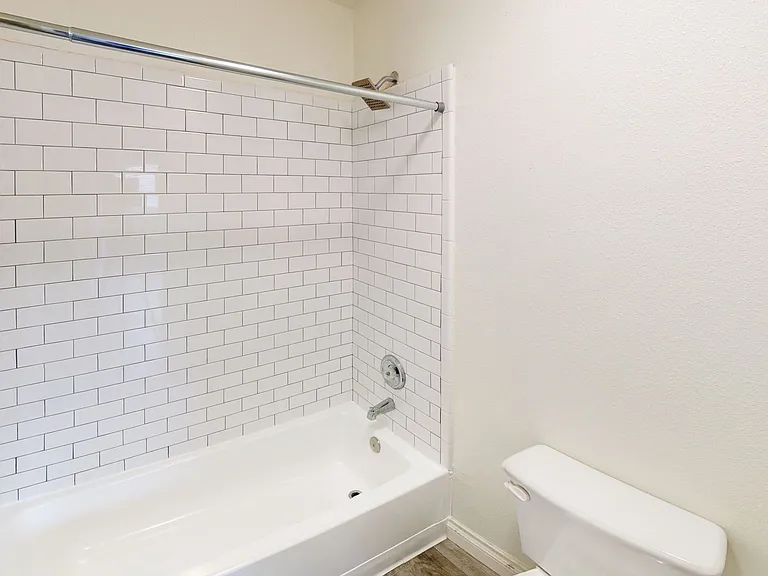 Berryman Apartments — Photo 13